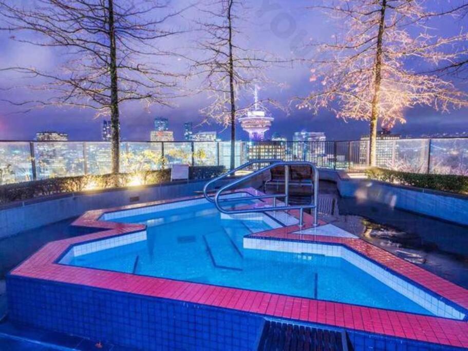 Central Luxury Apartment With Best City Views! 溫哥華 外观 照片